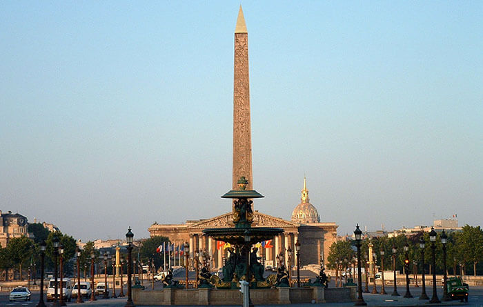 Place de la Concorde - Paris s'eveille by Mossot 2005